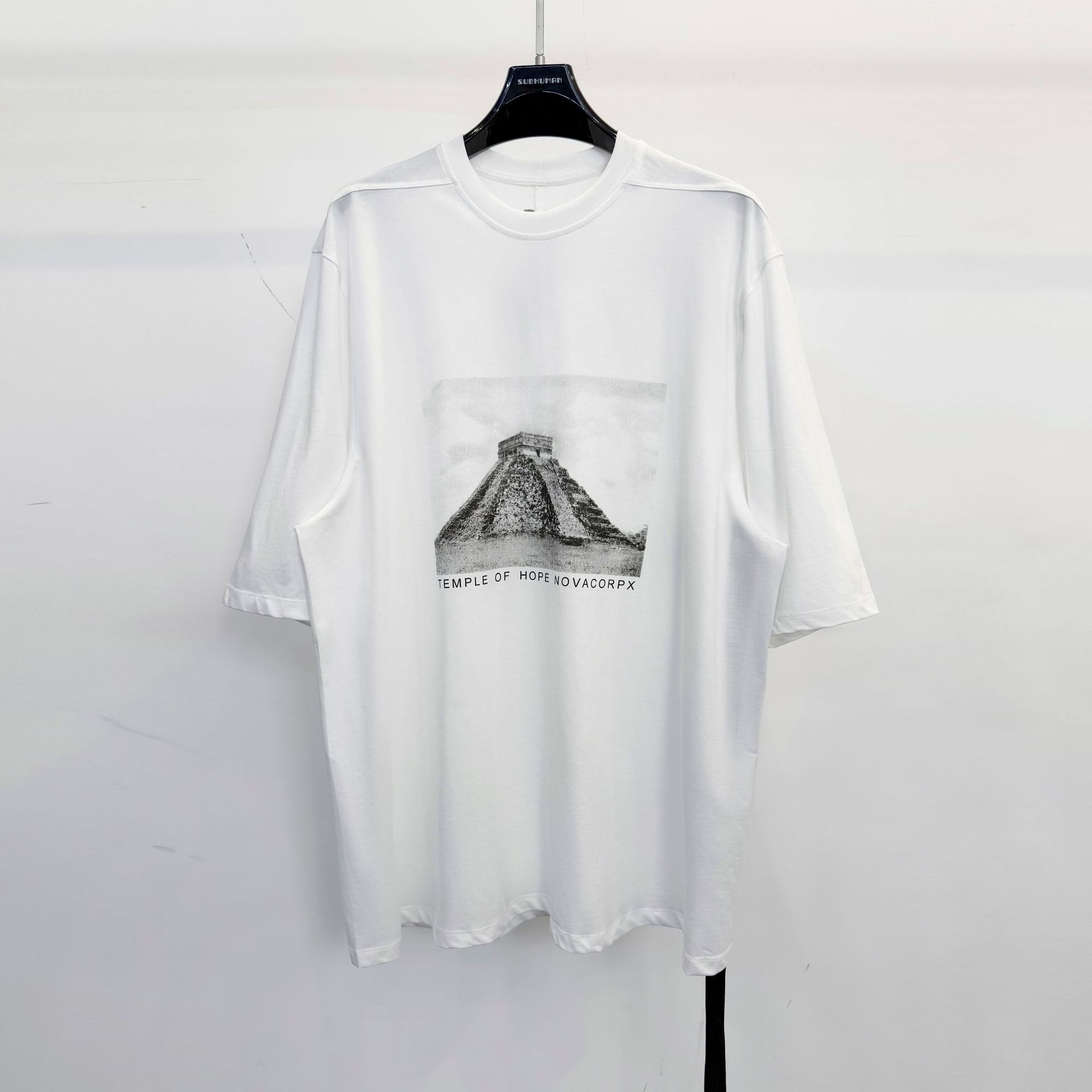 Summer Vibes Clothing Men - 26SS Dark Lazy‑Vibe Kaus Lengan Pendek